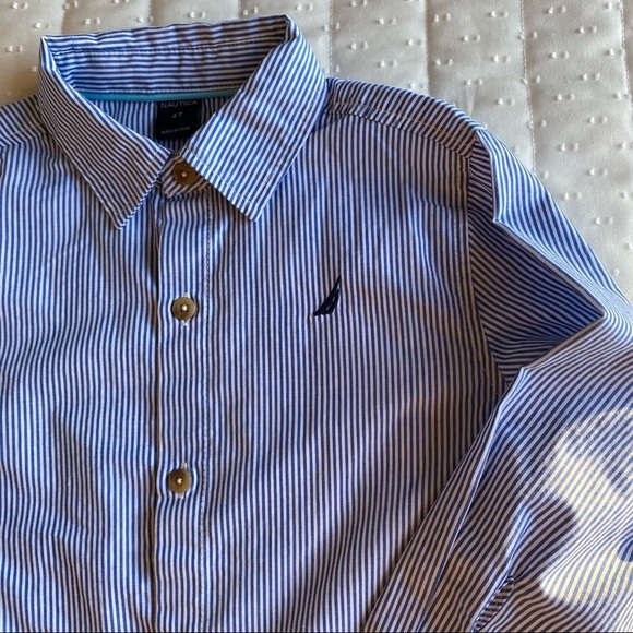 Nautica sleeves vest and long sleeve t shirt in perfect condition. Size 4t - Picture 7 of 10